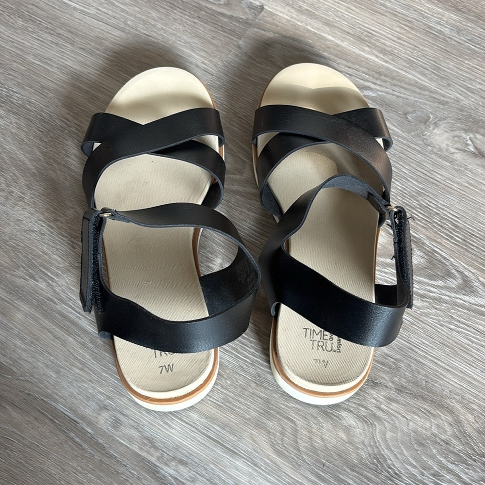 Black sandals - Picture 2 of 3